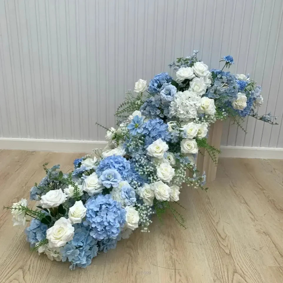 bouquet fleurs artificielles bleu clair blanc mariage anniversaire intérieur classique differentes formes tailles feuillage