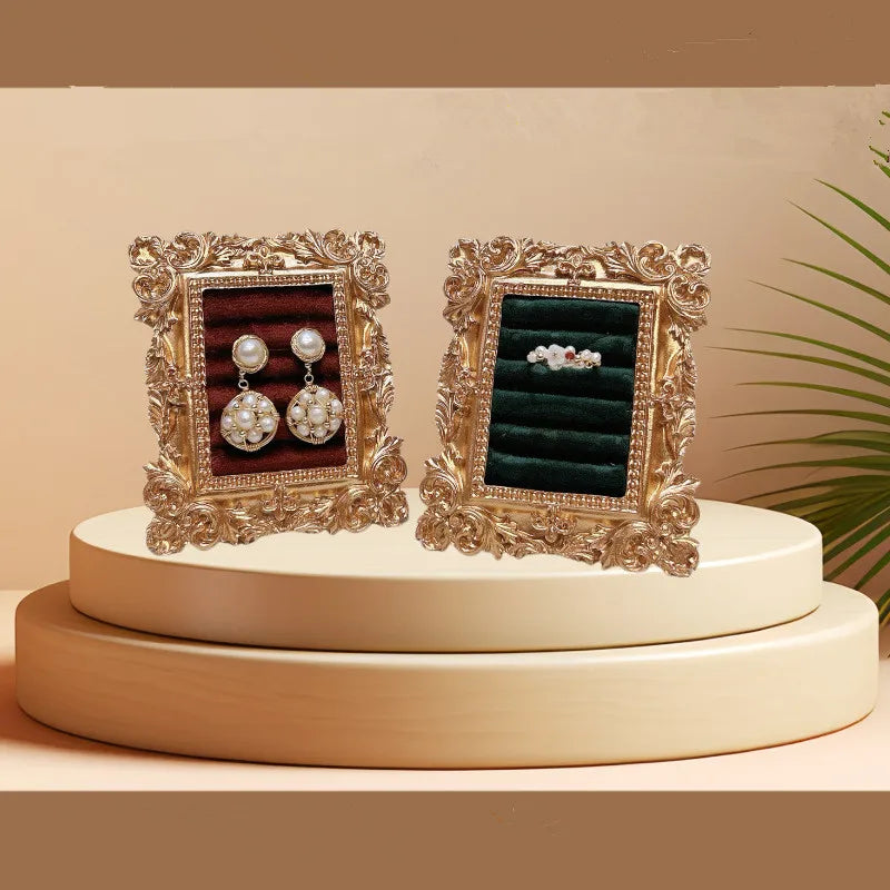 Mini cadre photo présentoir bijoux avec boucles d'oreilles