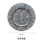 assiettes mosaïque coquillages noir blanc gris moderne artisanal exposant décoration maison