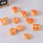 miniatures pains pâtisseries réalistes orange beige blanc détaillées résine peint artificiel