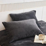 taies d'oreiller velours polyester bleu marine zip doré contemporain maison simple