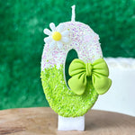 bougies anniversaire chiffres paillettes papillon vert fleurs blanches