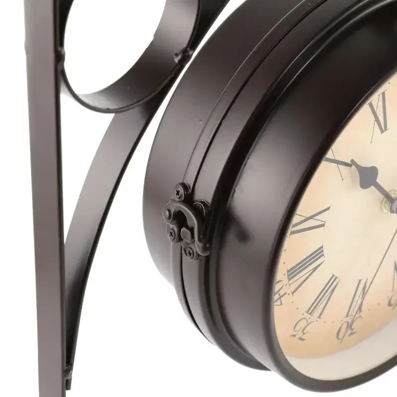 horloge murale classique vintage marron foncé cadran beige chiffres romains double sangle métallique