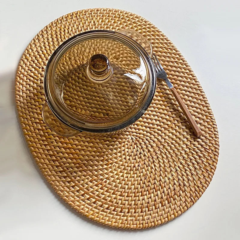tapis ovale rond tressé rustique bohème nappe rotin naturellement coloré set table respectueux environnement