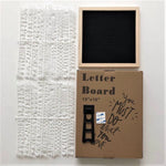 tableau lettres feutre gris bois clair moderne minimaliste support mural intégré alphabet deco chambre