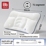 coussin bébé blanc bleu coton polyester dessin animé motifs géométriques contour arrondi ergonomique quatre