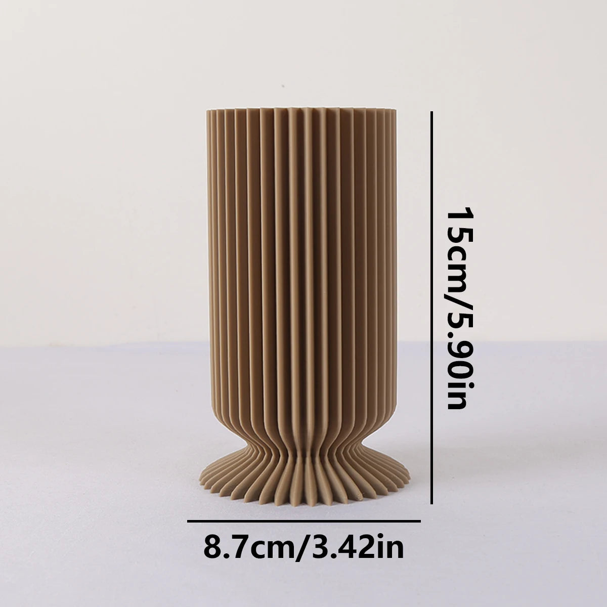 vases noirs marron rayures modernes statuettes bois intérieur salon chambre minimalistes