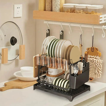 porte vaisselle deux niveaux gris blanc moderne assiettes tasses couverts fourchettes couteaux cuillères spatules