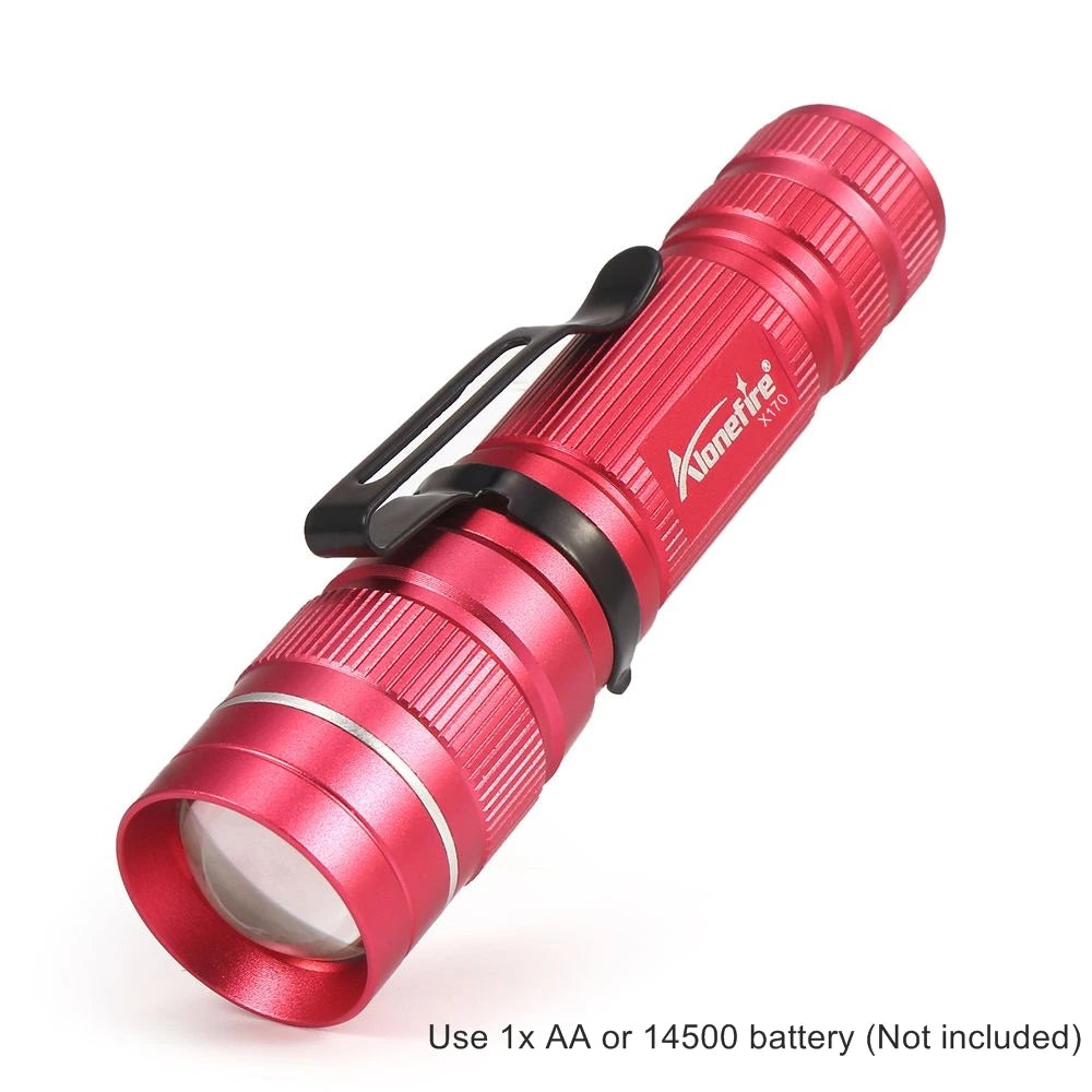 lampe torche rouge noir zoomable 3w led intense compact moderne clips adjustable