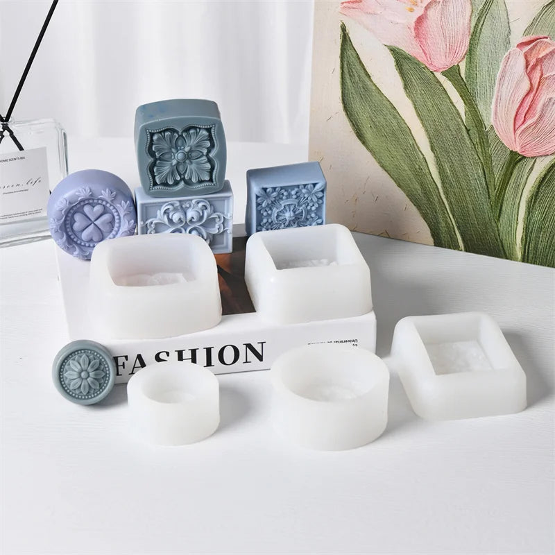 moules savon silicone motifs floraux vintage bleu clair blanc détaillés artisanauxDecorationChocolat