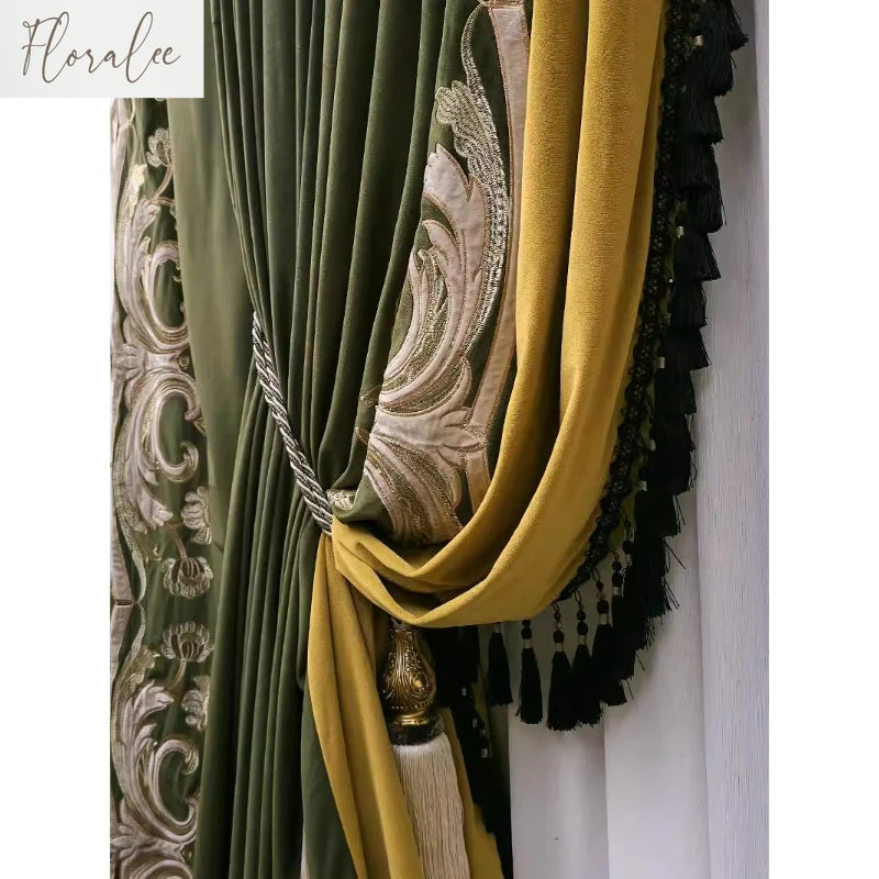 rideau vert foncé broderie florale franges noires classique élégant salon chambre maison luxe