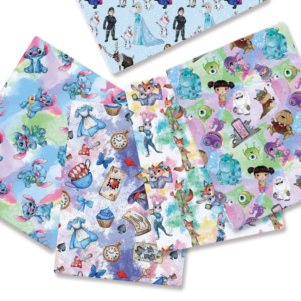 papier cadeau illustration personnages animés motifs floraux couleurs bleu rose vert blanc 140x50cm