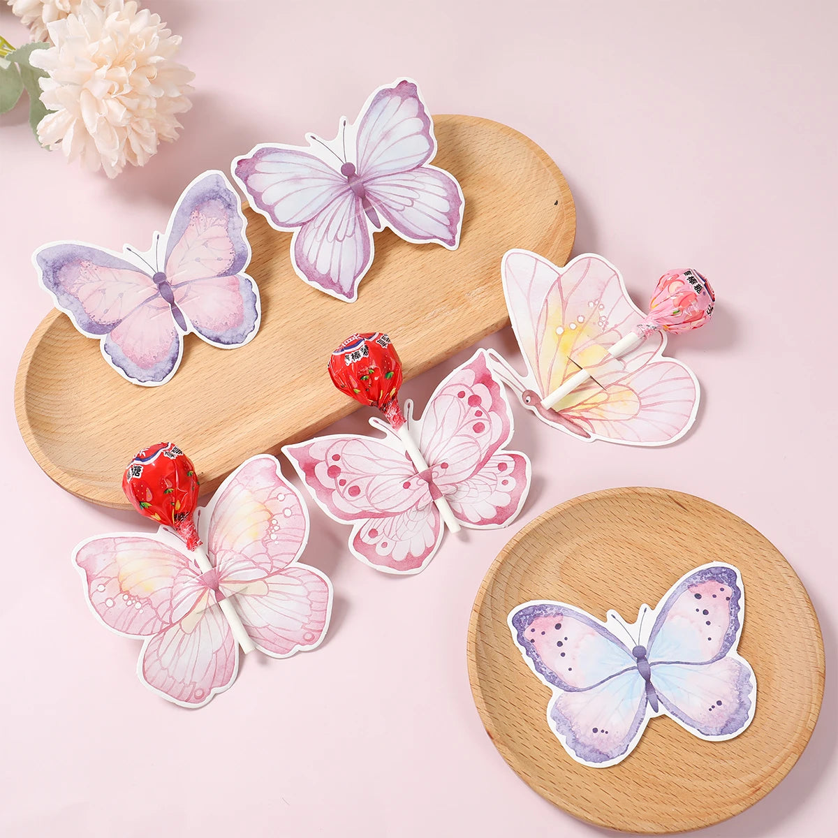 boîtes pop corn décoratives papillons rose violet doré fête anniversaire mariage baptême fille