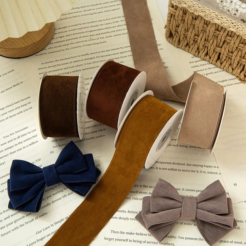 rubans décoratifs velours marron rose gris bleu marine beige classiques adhésifs diy cadeaux fêtes