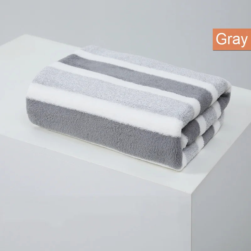 serviette bain polyester coton bleu clair rayures horizontales absorption rapide toilette moderne