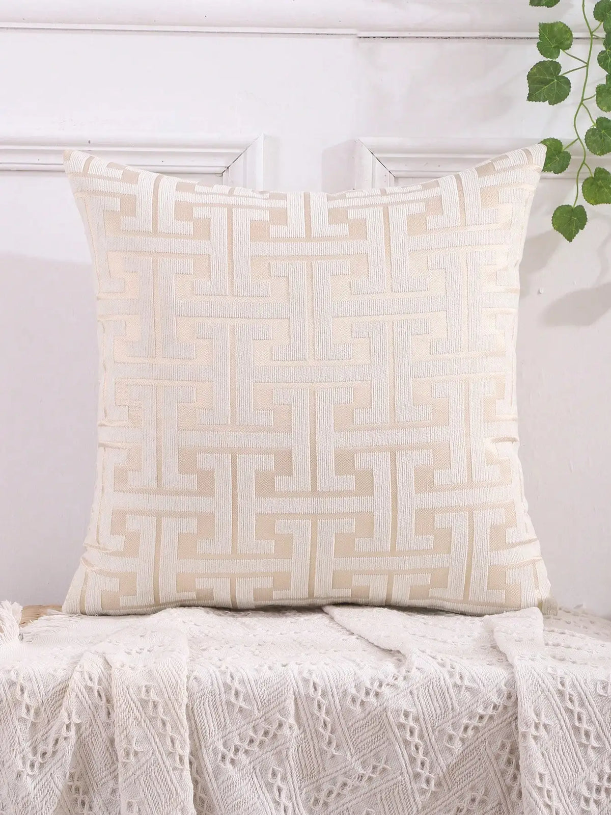 housse coussin brodée motif géométrique moderne polyester coton beige 50cm 50cm chambre quotidien