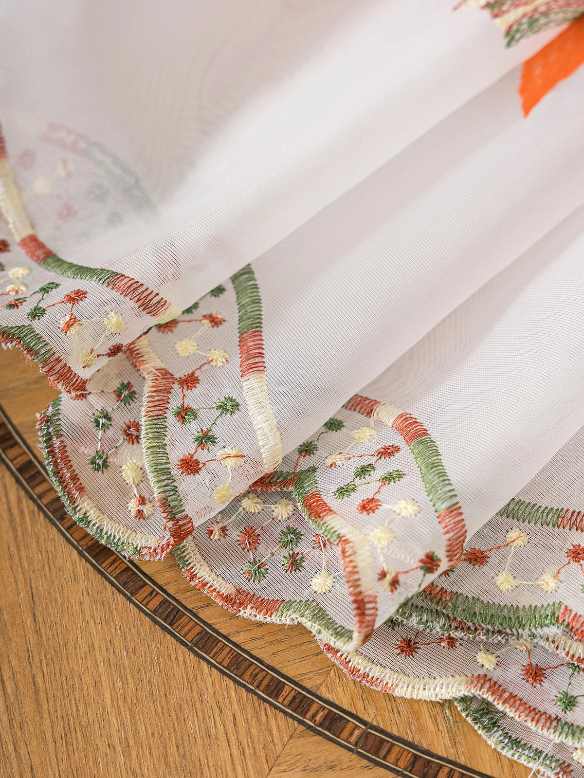 rideau brodé carotte transparent rustique fenetre cuisine dentelle bordure blanc orange vert