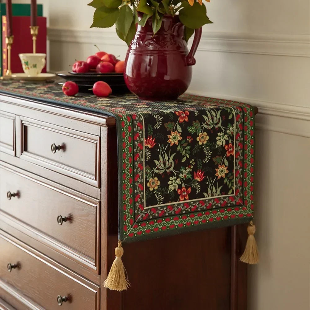chemin table vintage fleurs pompons noir rouge vert classique coton polyester dîner maison festive