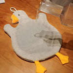 serviette main forme canard blanc gris poilu absorption cuisine salle bain