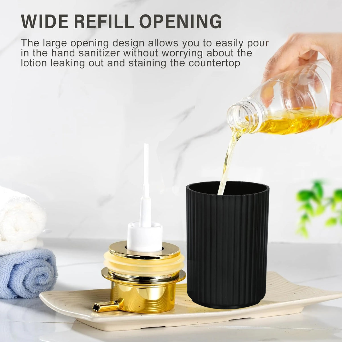ensemble salle bain noir moderne distributeur savon liquide porte brosse dents plateau savon rayures