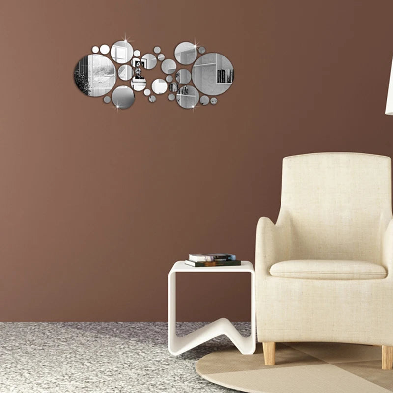 Décoration murale avec autocollants miroir acrylique 3D dans une chambre