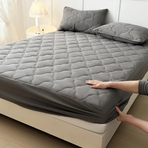 protège matelas imperméable anti acariens housse lit quiltée motif géométrique gris blanc