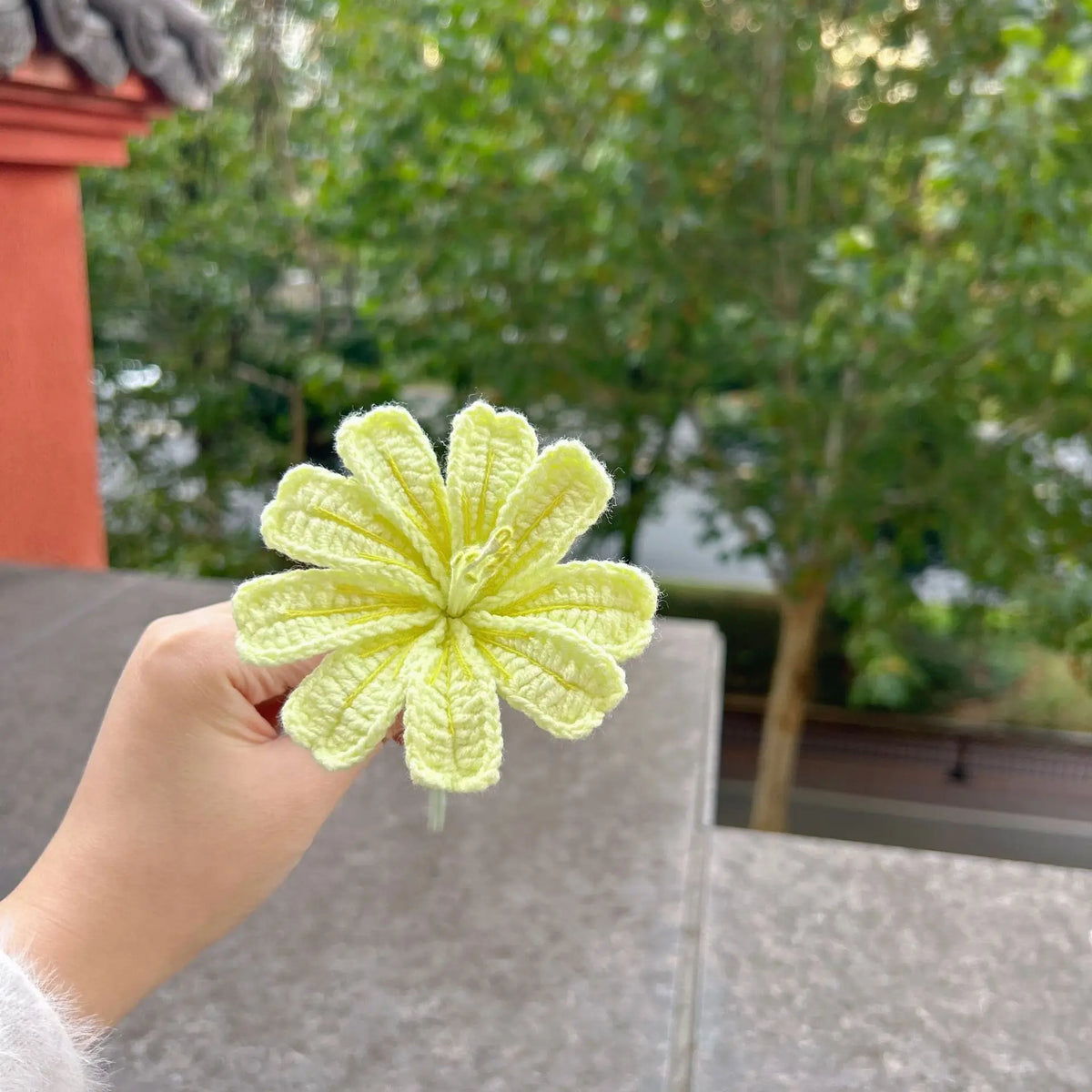 fleurs artificielles crochetées rose blanc vert anniversaire mariage décoration intérieure festive