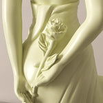 statue décorative femme robe rose élégante verte moderne sculpture résine
