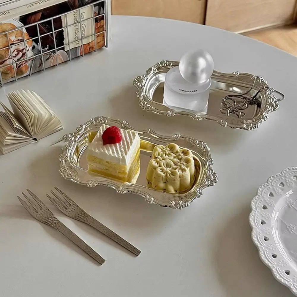plateau ovale argenté ornements floraux classique poignées facile nettoyer desserts bijoux