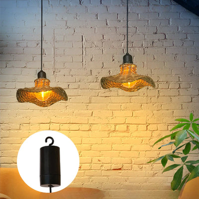 Plafonnier LED suspendu en rotin noir pour jardin