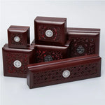 boîtes bois marron foncé boîte bijoux décoration intérieure boutons métalliques ajourés respectueux environnement classique