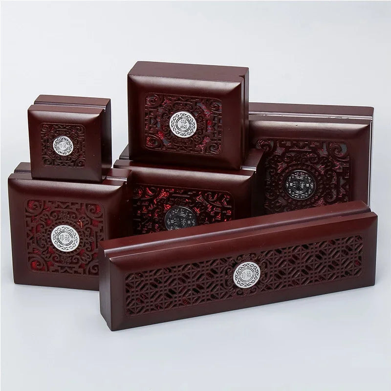 boîtes bois marron foncé boîte bijoux décoration intérieure boutons métalliques ajourés respectueux environnement classique