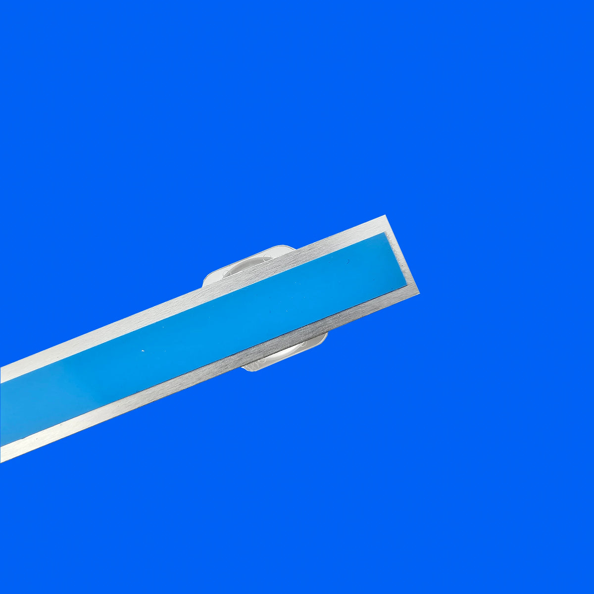 bande lumineuse led blanc bleu adhésive moderne connecteur électrique certifiée
