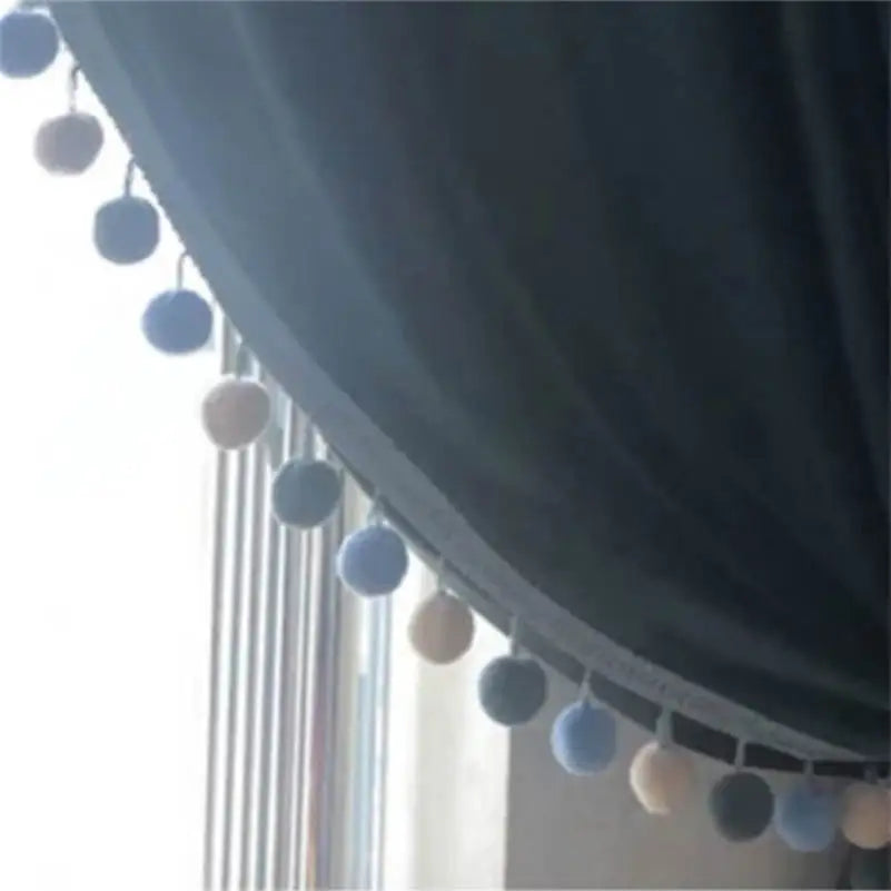 ruban décoratif moderne pompons peluche rayures dorées bleu marine orange