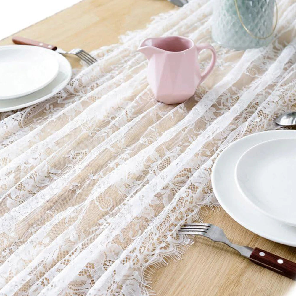 nappe dentelle blanche mariage transparente romantique boho décoration table réutilisable festive fleurs argentées