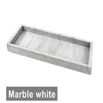 ensemble salle bain moderne distributeur savon noir pot brosses dent blanches pots produits toilette