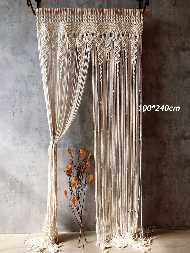 rideau macramé blanc cassé motifs géométriques franges boho chic crochets métalliques decoration interieur tissu