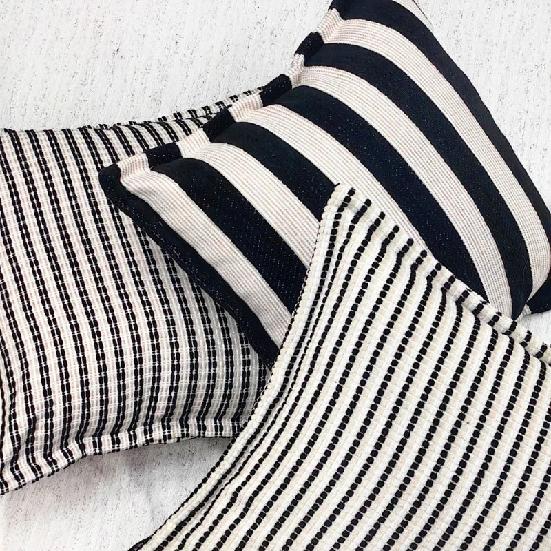 housses coussins rayées noir blanc moderne decoration maison polyester 45x45cm 30x50cm jacoard utilisation decorative