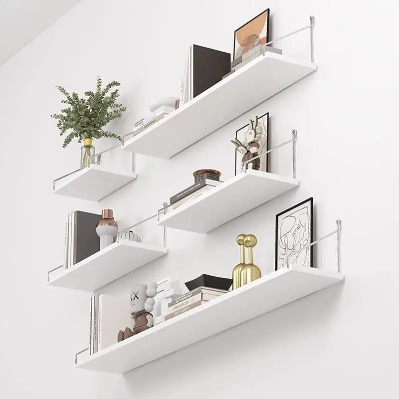 étagères murales noires modernes chambre salon rangement livres plantes cadres vases diffuseurs huiles essentielles