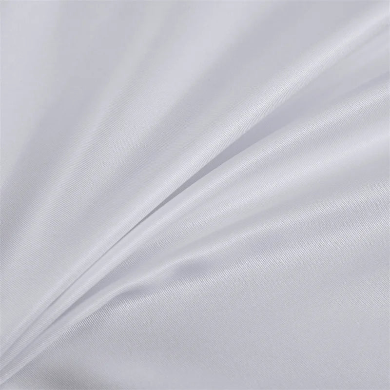 lit chambre coucher literie blanc gris foncé moderne luxueux couverture taies oreiller drap set