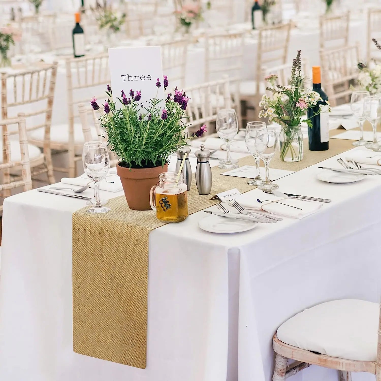 Chemin de table jute blanc pour mariage rustique