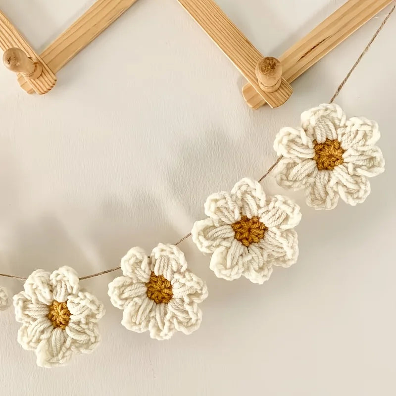 guirlande décorative fleurs crochetées blanc jaune bohème champêtre enfantin living room mariage birthday party