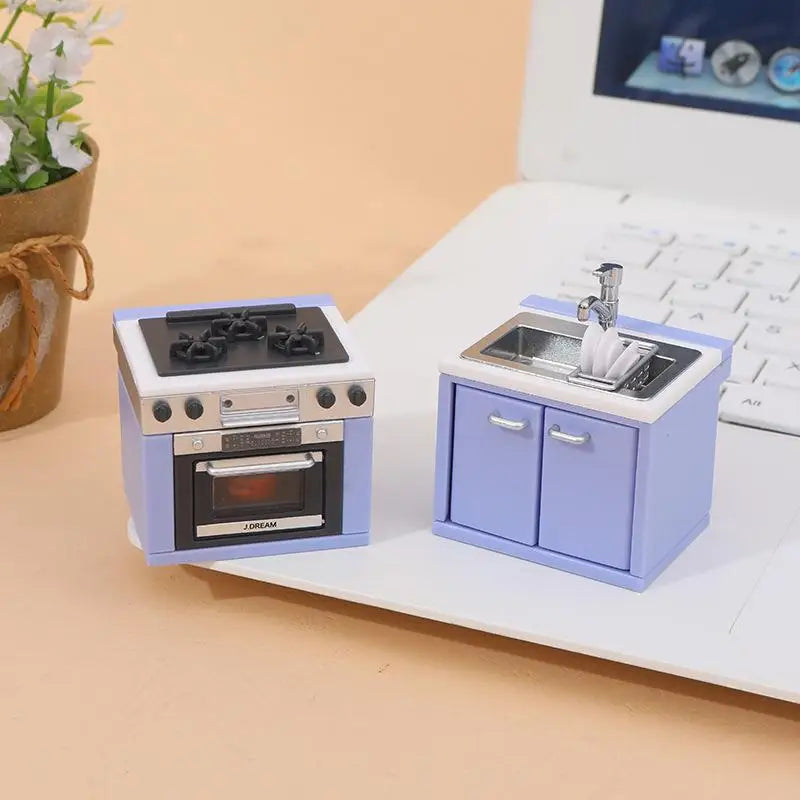 miniature cuisine accessoires mat violet clair moderne évier meubles couteau poêle bouteilles