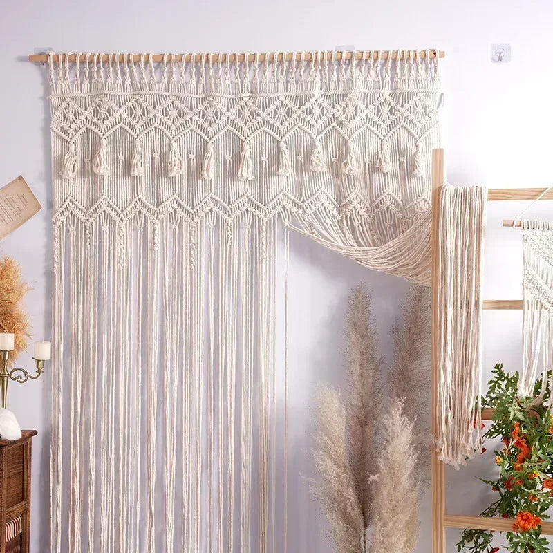 rideau macramé coton beige clair motif géométrique franges boho chic décoration intérieur séparation porte