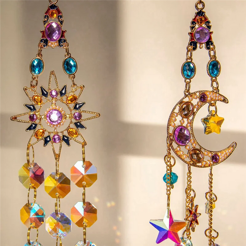 suncatchers décoratifs cristaux irisés or violet bleu orange rose argent étoiles lune bohème fantaisiste
