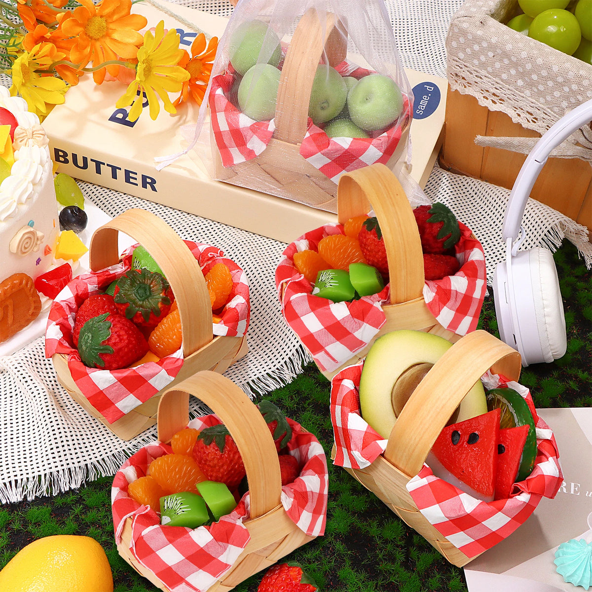 paniers fruits bois rouge blanc serviettes carreaux poignées sacs transparents traditionnels festifs naturels