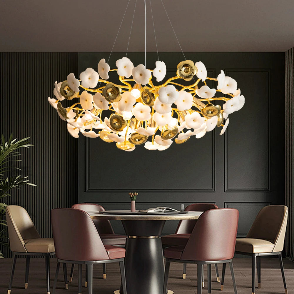 Suspension lumineuse contemporaine dorée fleurs stylisées salon chambre d'hôtel led sources lumière