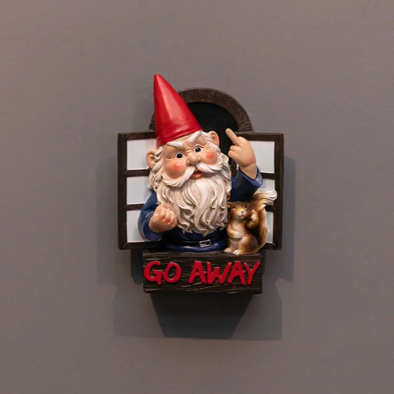 statue gnome humoristique résine rouge blanc bleu écureuil plaque go away noel decoration exterieure