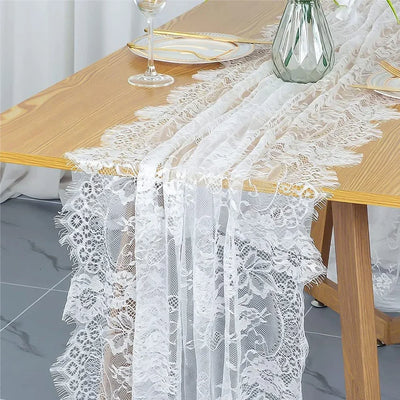 Chemin de table dentelle brodée blanc floral
