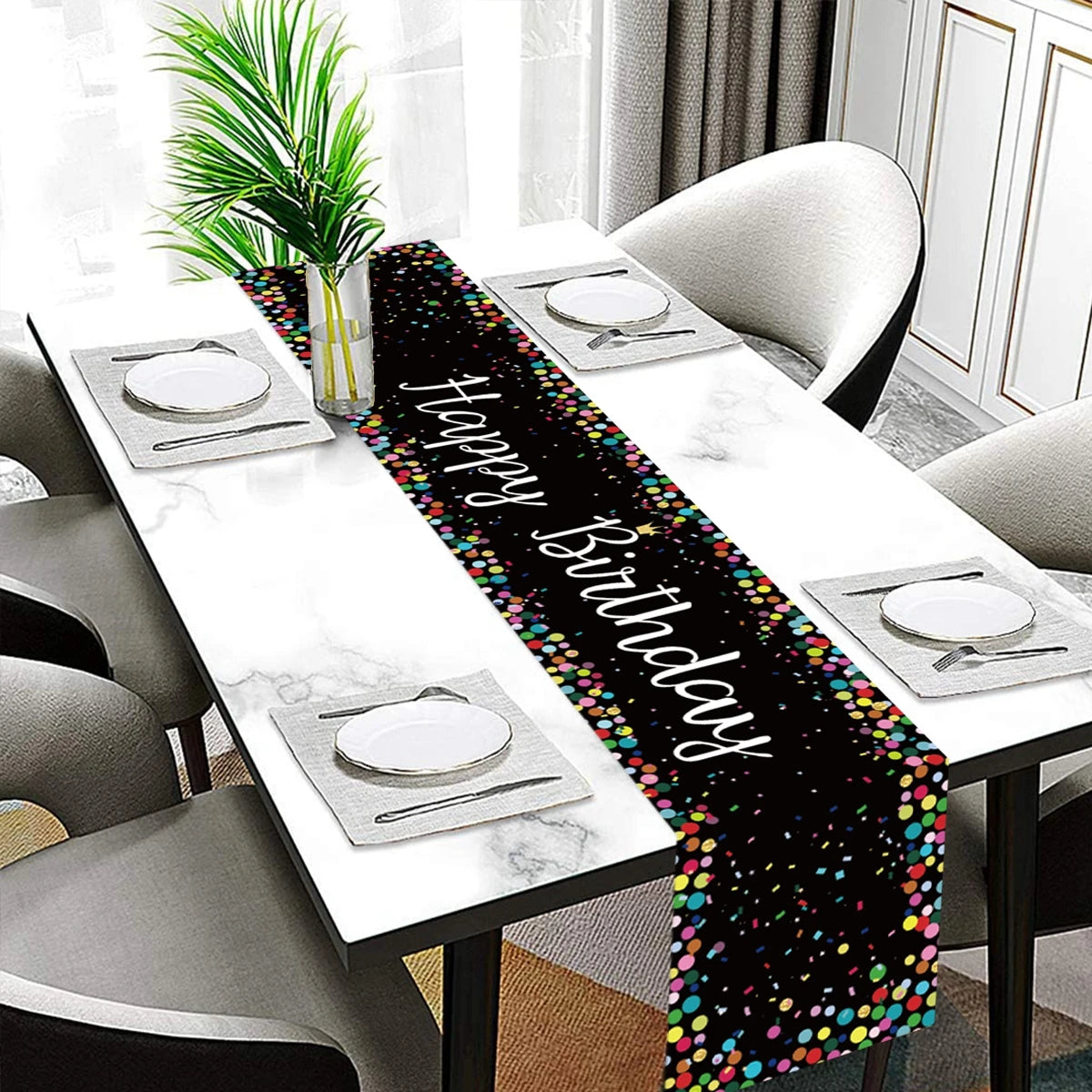 table runner happy birthday multicolore points colorés écriture cursive fête anniversaire moderne festif